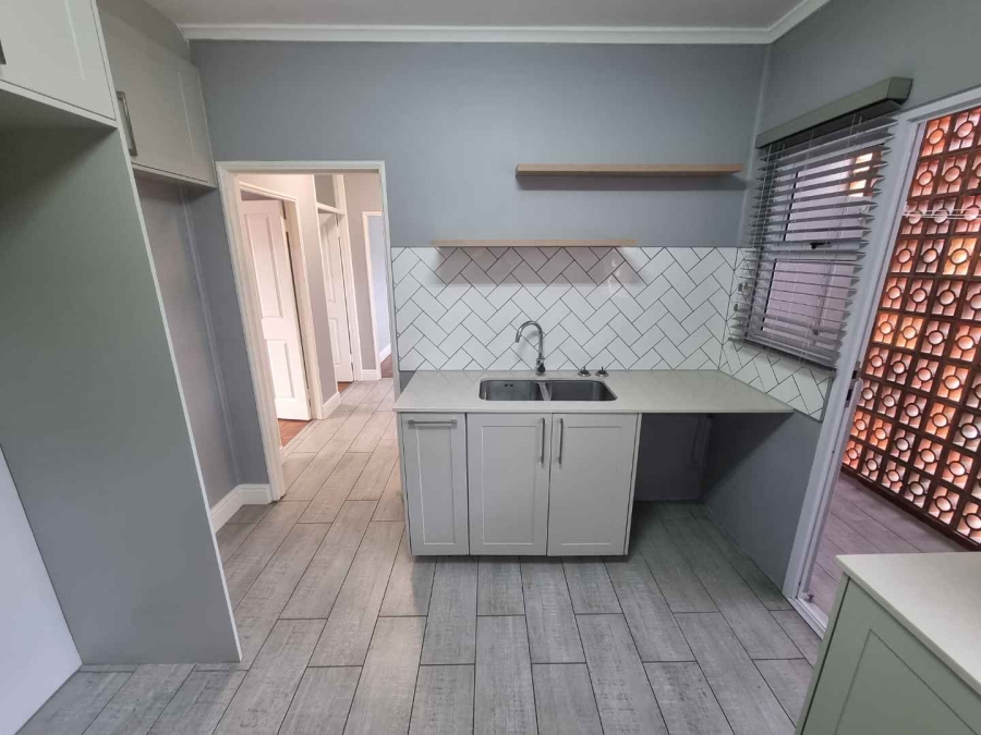 2 Bedroom Property for Sale in Claremont Western Cape